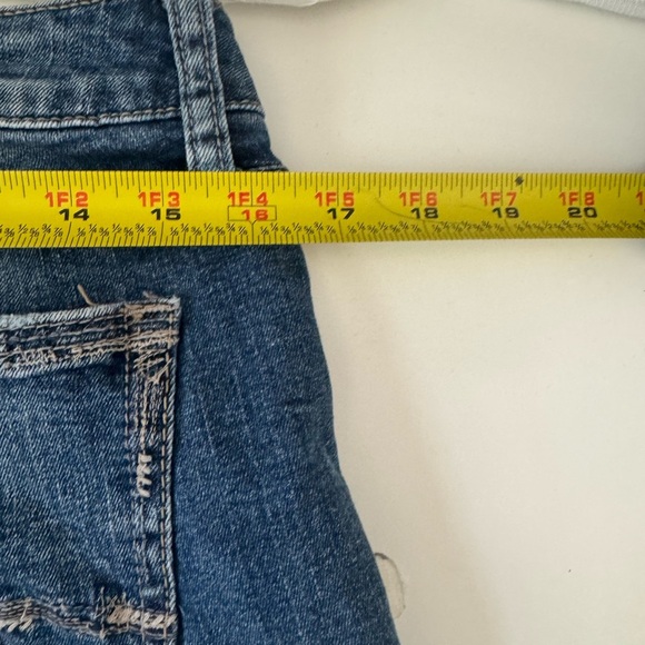 Silver Elyse Bermuda Shorts Size 28 - Picture 11 of 15